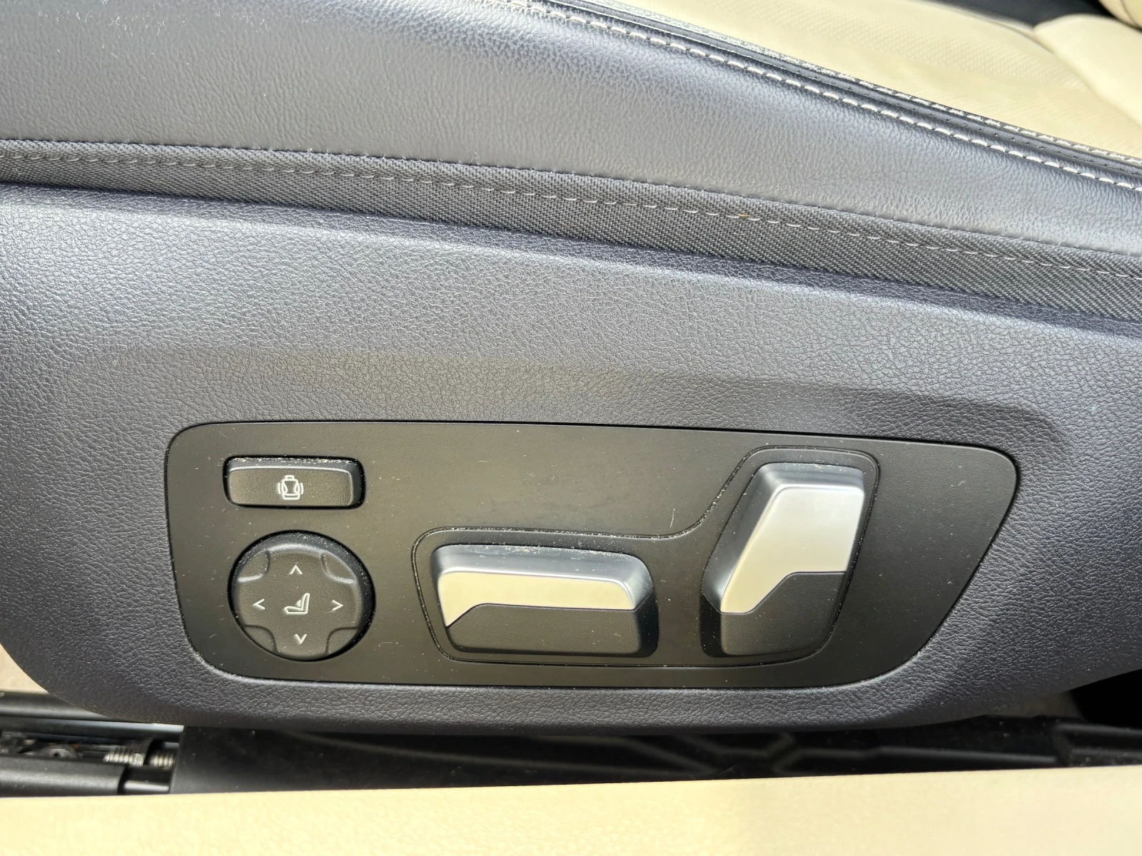 BMW 850 V8/CARBON PAKET/FIRST EDITION/1от400, снимка 6 - Автомобили и джипове - 54287528