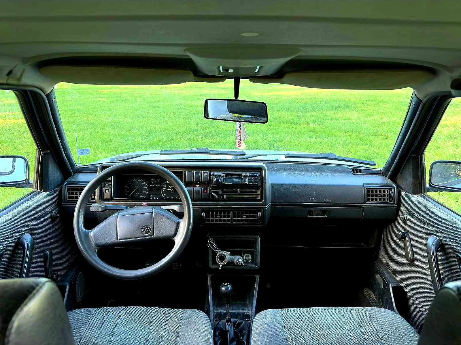 VW Golf 1.6 бензин 70кс., снимка 12 - Автомобили и джипове - 54362999