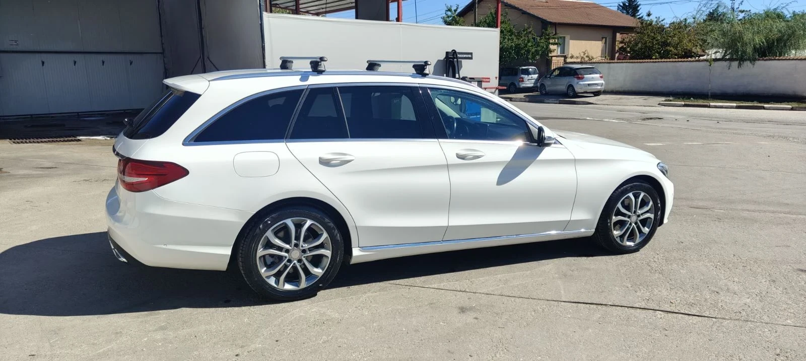 Mercedes-Benz C 220, снимка 3 - Автомобили и джипове - 54387946