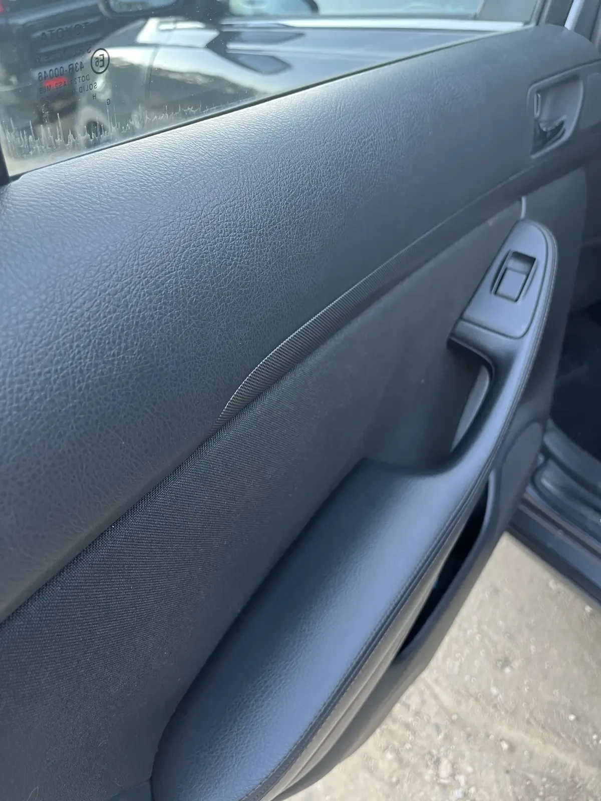 Toyota Avensis 2.2 D-4D, снимка 5 - Автомобили и джипове - 54910181