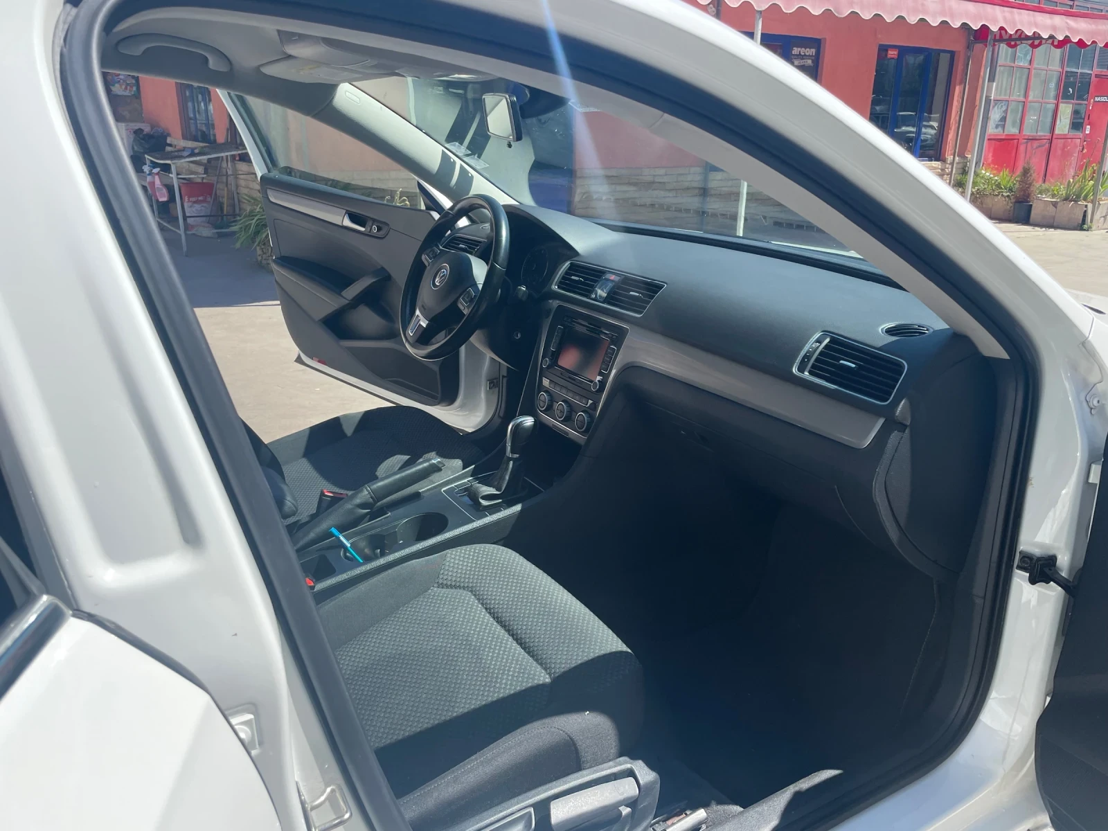 VW Passat 1.8, снимка 8 - Автомобили и джипове - 54978617