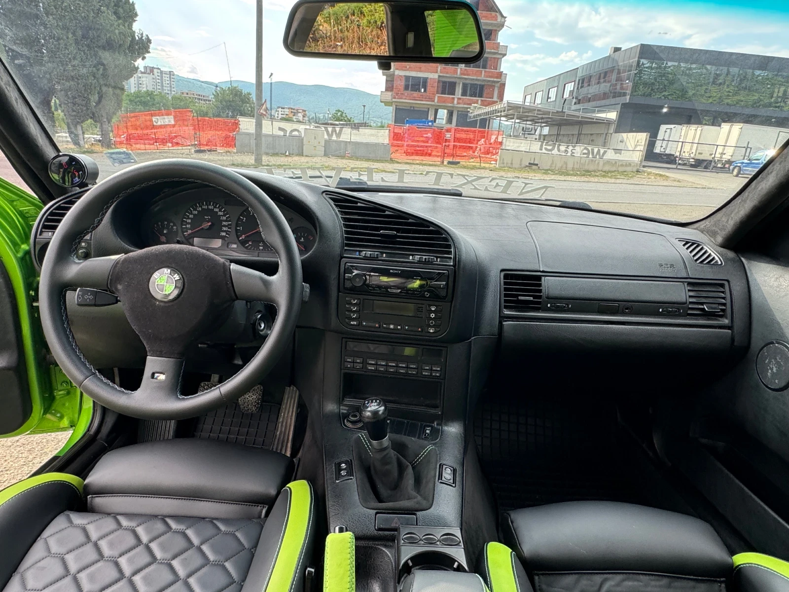 BMW 320, снимка 8 - Автомобили и джипове - 55326533