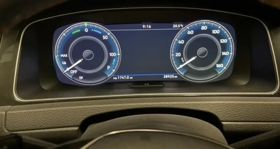 VW Golf, снимка 6 - Автомобили и джипове - 55789275
