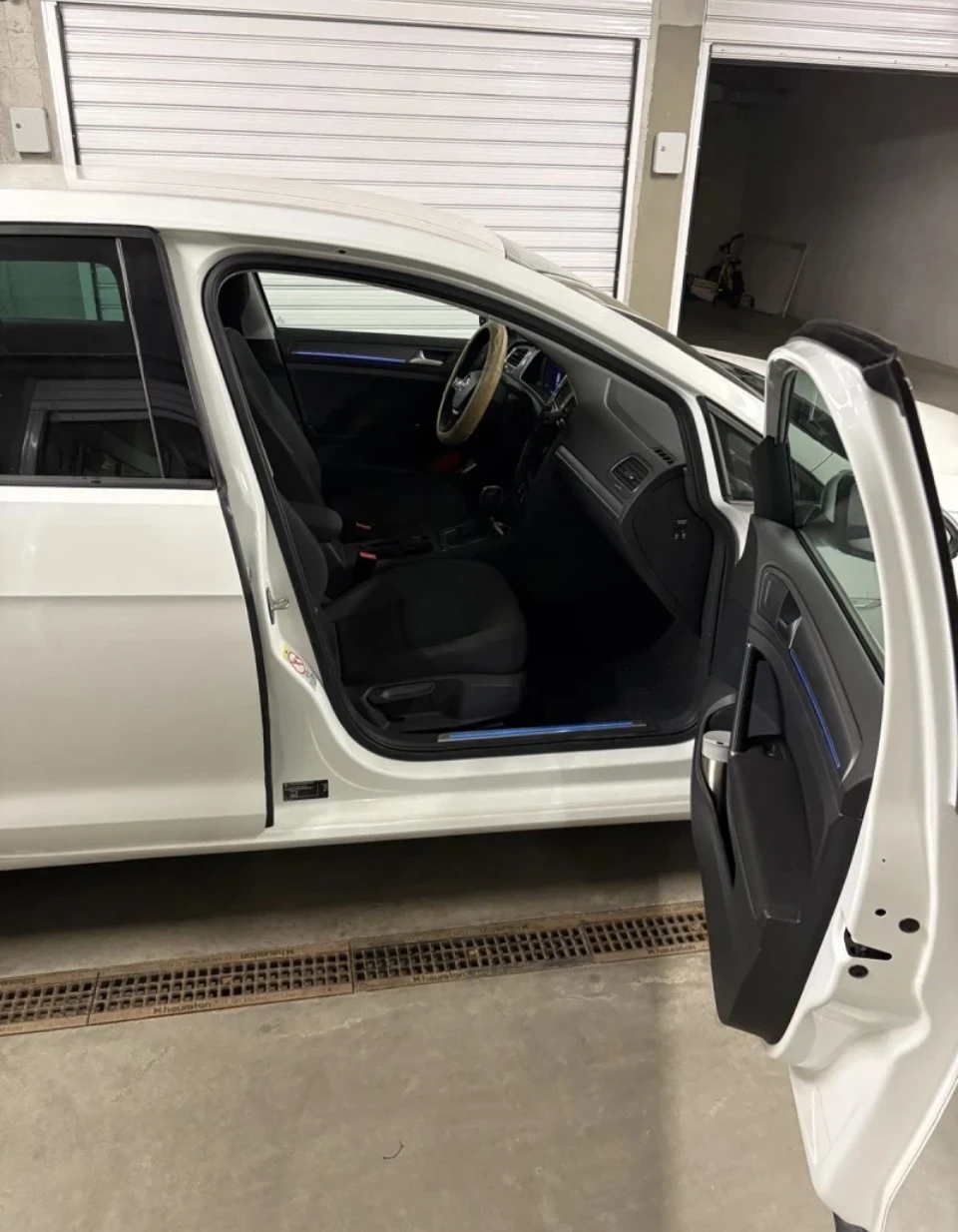 VW Golf, снимка 5 - Автомобили и джипове - 55789275