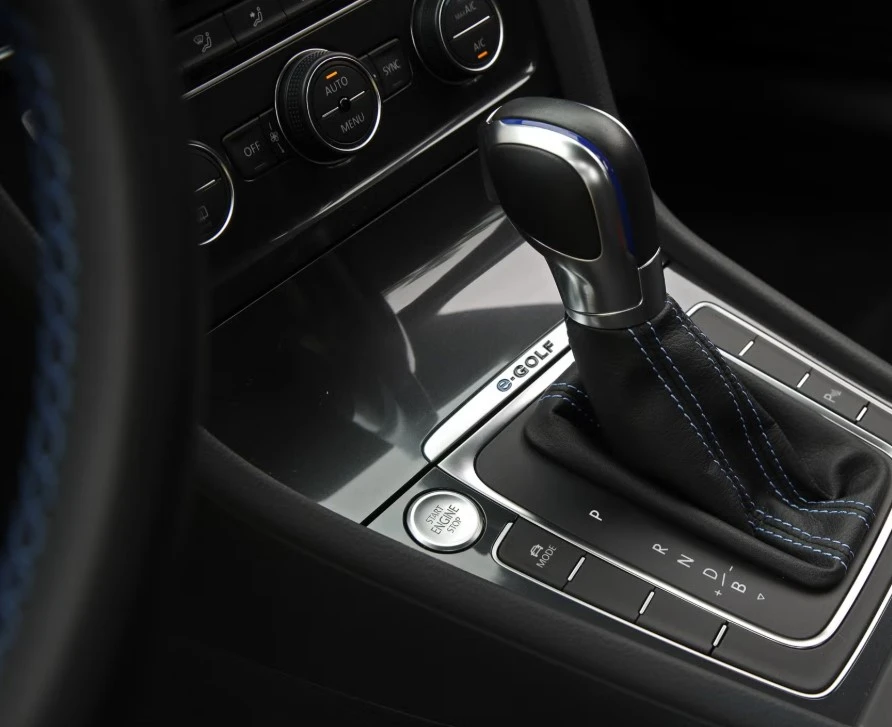 VW Golf, снимка 10 - Автомобили и джипове - 55789275