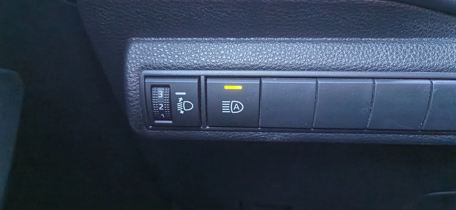 Toyota Corolla ГАРАНЦИЯ 2032г. 28365km., снимка 12 - Автомобили и джипове - 56111945