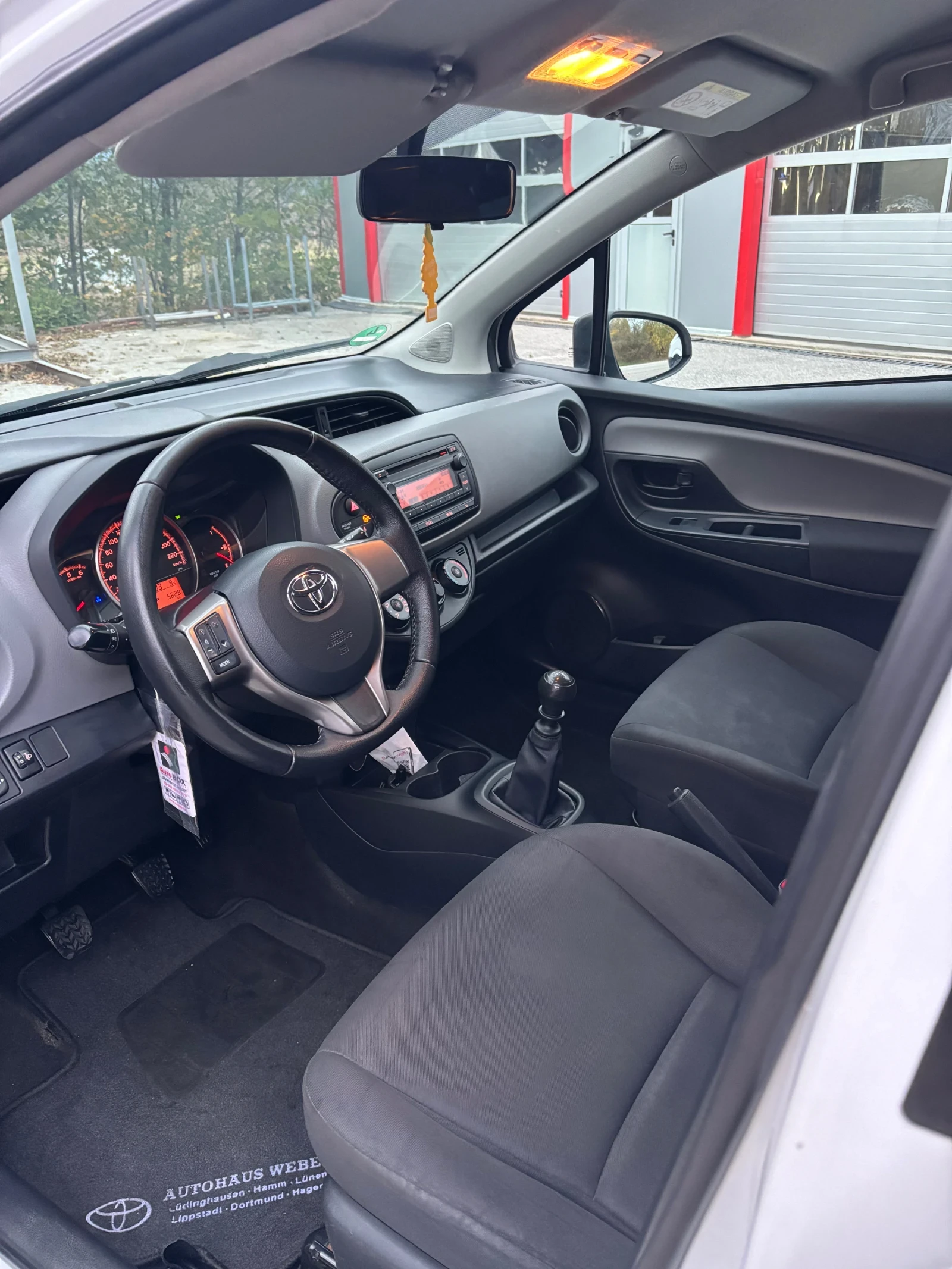 Toyota Yaris 1.4 D4-D, снимка 5 - Автомобили и джипове - 56660266