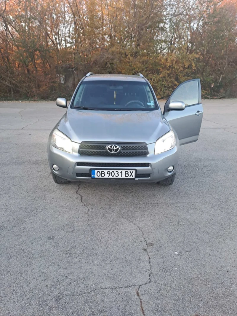 Toyota Rav4, снимка 1 - Автомобили и джипове - 47866411