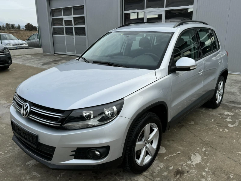 VW Tiguan 122ps* НАВИ* 6скорости, снимка 1 - Автомобили и джипове - 48127642