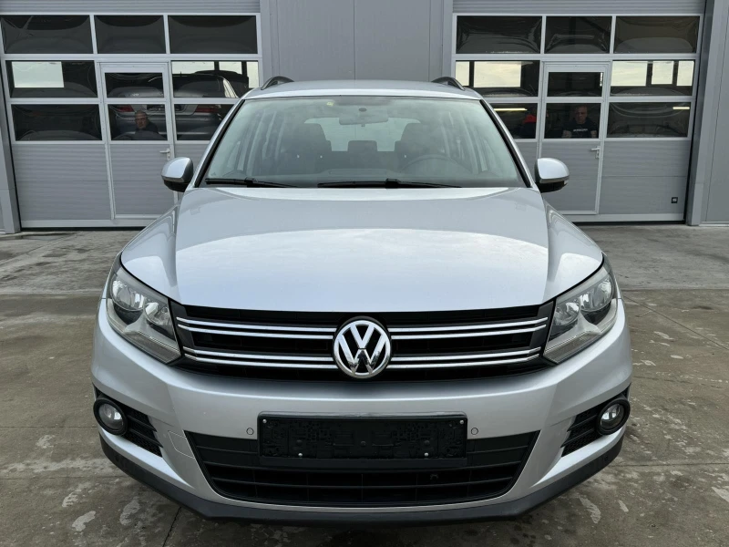 VW Tiguan 122ps* НАВИ* 6скорости, снимка 8 - Автомобили и джипове - 48127642