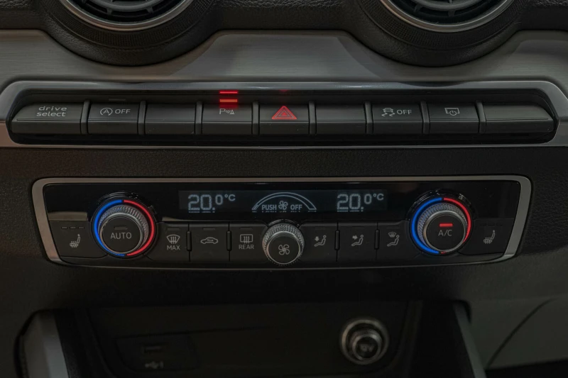 Audi Q2 SQ2/2.0TFSI/Bang&Olufsen/HuD/Virtual/Dist./Side As, снимка 12 - Автомобили и джипове - 51190521