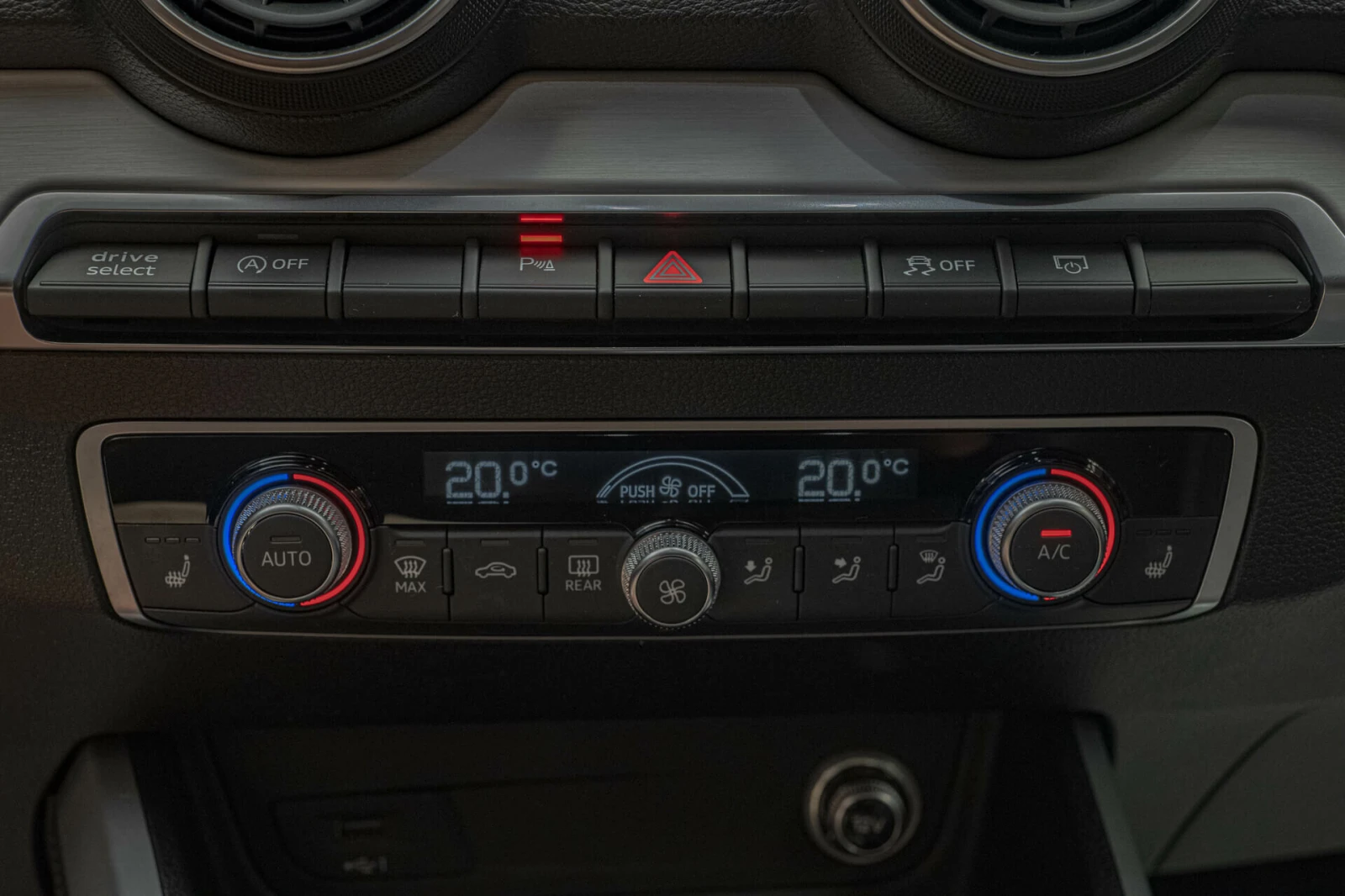 Audi Q2 SQ2/2.0TFSI/Bang&Olufsen/HuD/Virtual/Dist./Side As | Mobile.bg   12