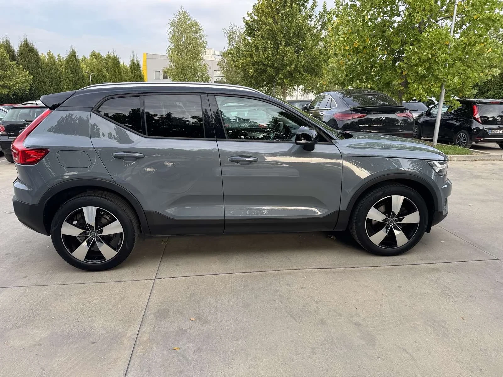 Volvo XC40 2, 0D3-150kc AWD - изображение 4