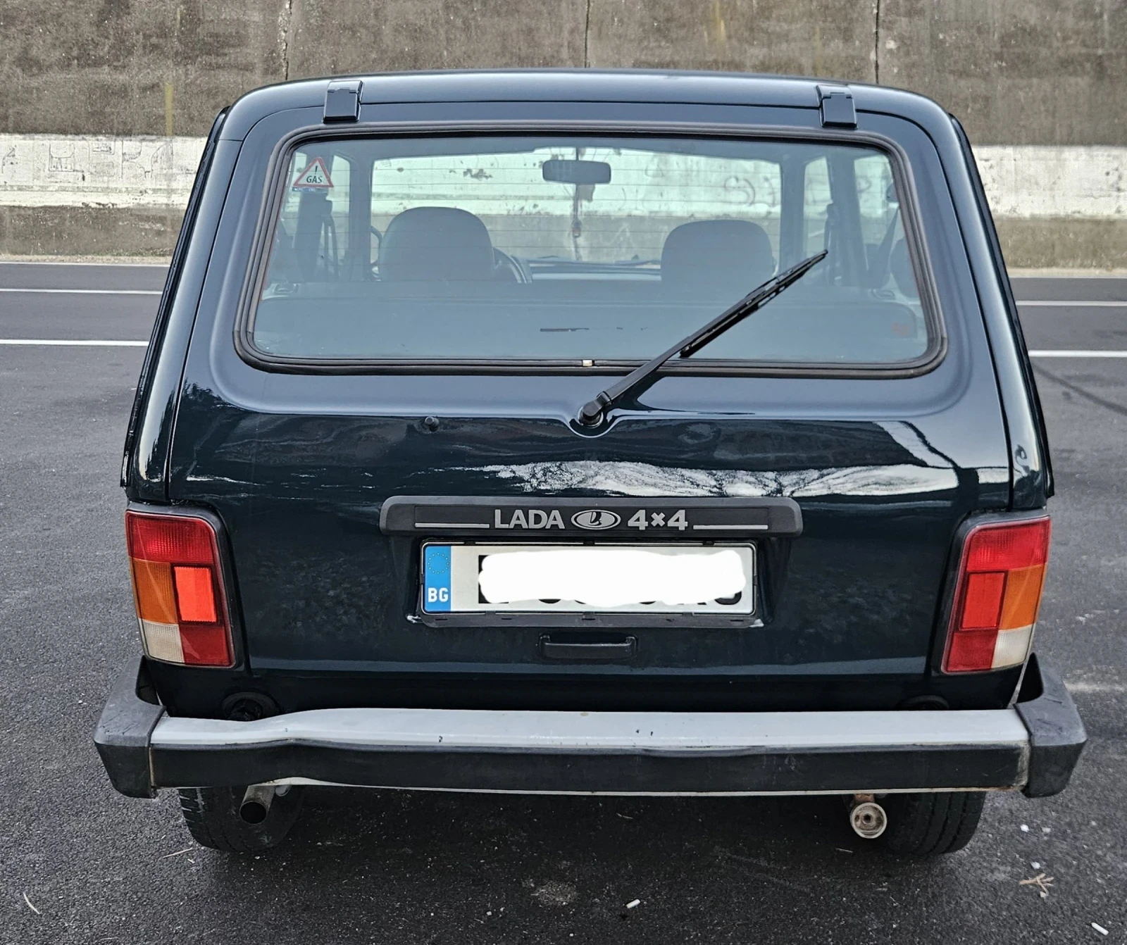 Lada Niva 1.7 i LPG 4x4 - изображение 8