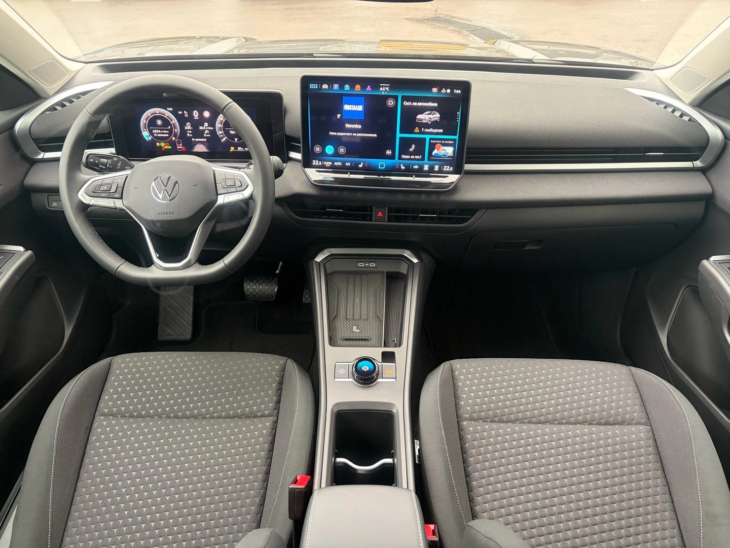 VW T-Roc Life 1.5 eTSI OPF DSG - изображение 4