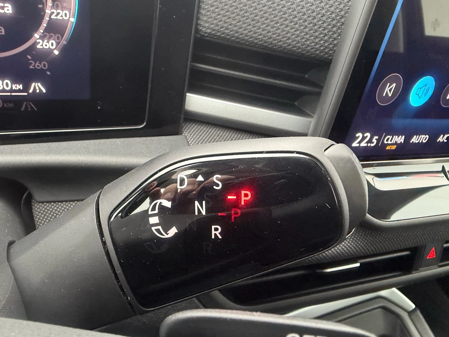 VW T-Roc Life 1.5 eTSI OPF DSG | Mobile.bg � ����������� 11