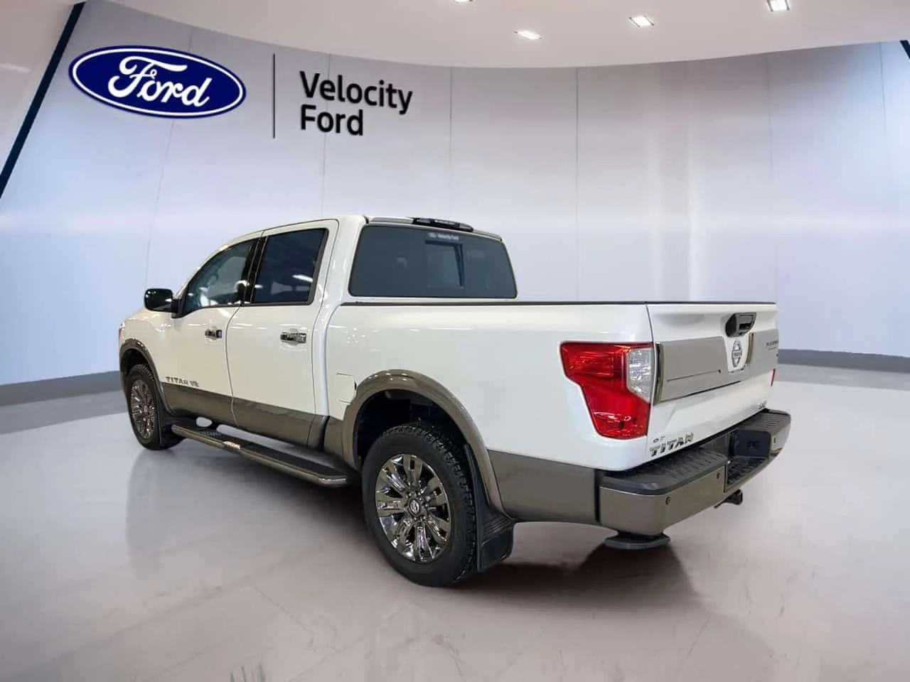 Nissan Titan crew cab * CARFAX * ЦЕНА ДО БГ - изображение 3