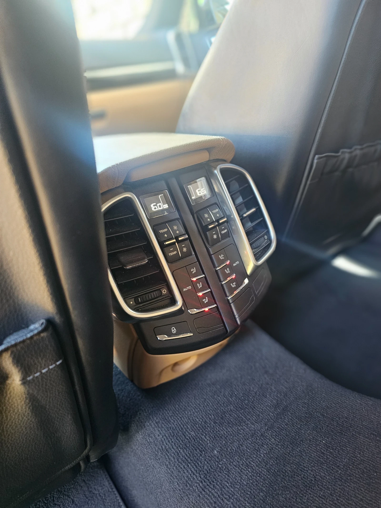 Porsche Cayenne S Diesel V8 385HP, снимка 15 - Автомобили и джипове - 54331563