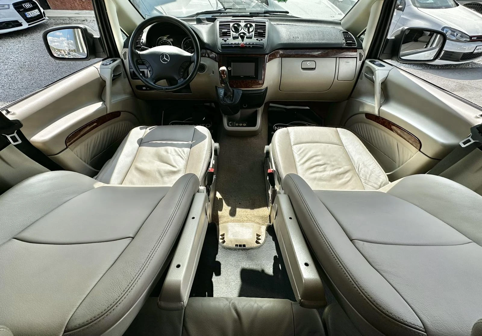 Mercedes-Benz Viano 3.0CDI 204HP LONG 7+ 1, снимка 11 - Бусове и автобуси - 53981178