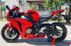     Honda Cbr 1000 RR  !