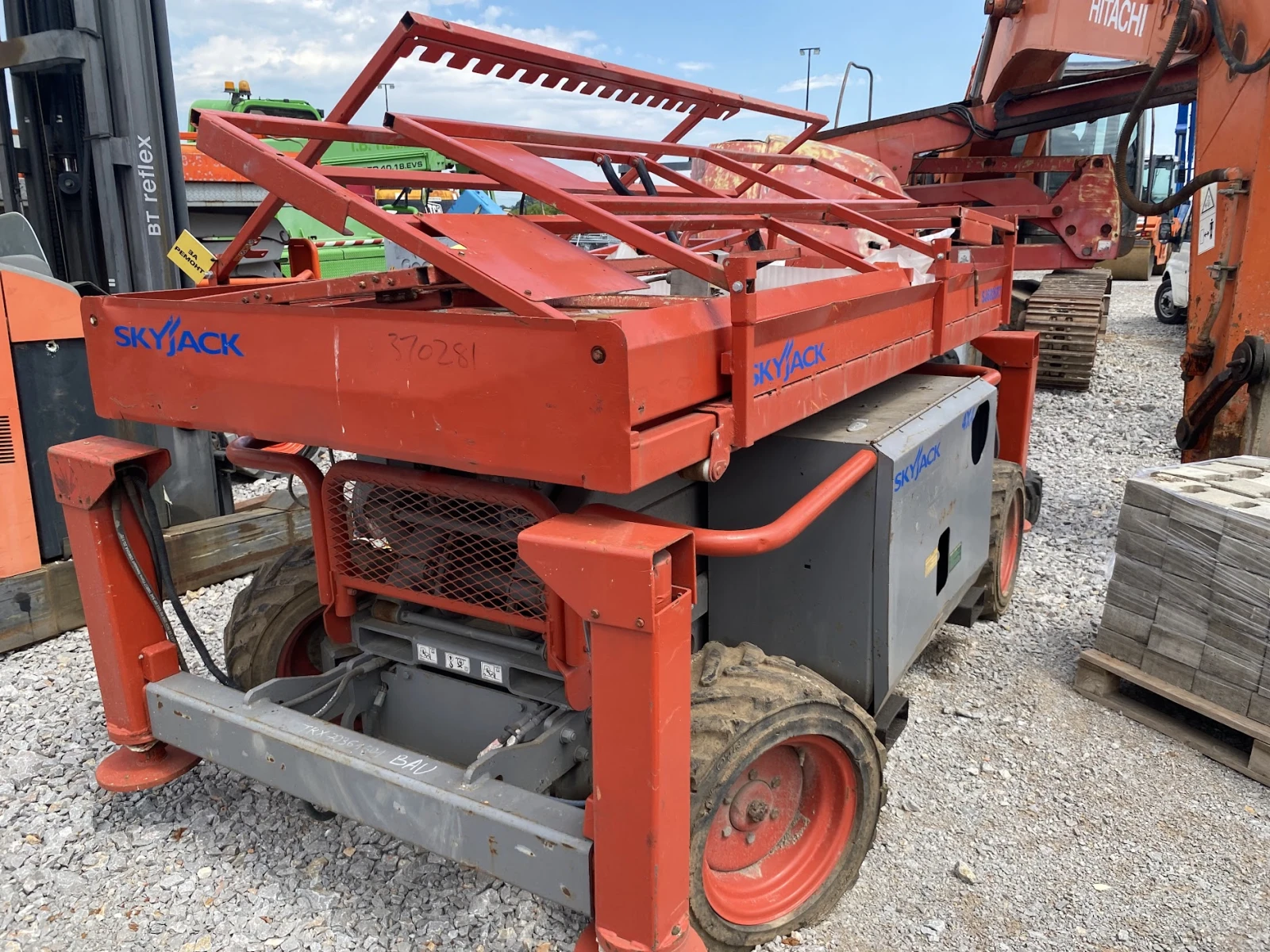 Автовишка Друга марка Skyjack SJ6826RT - изображение 2