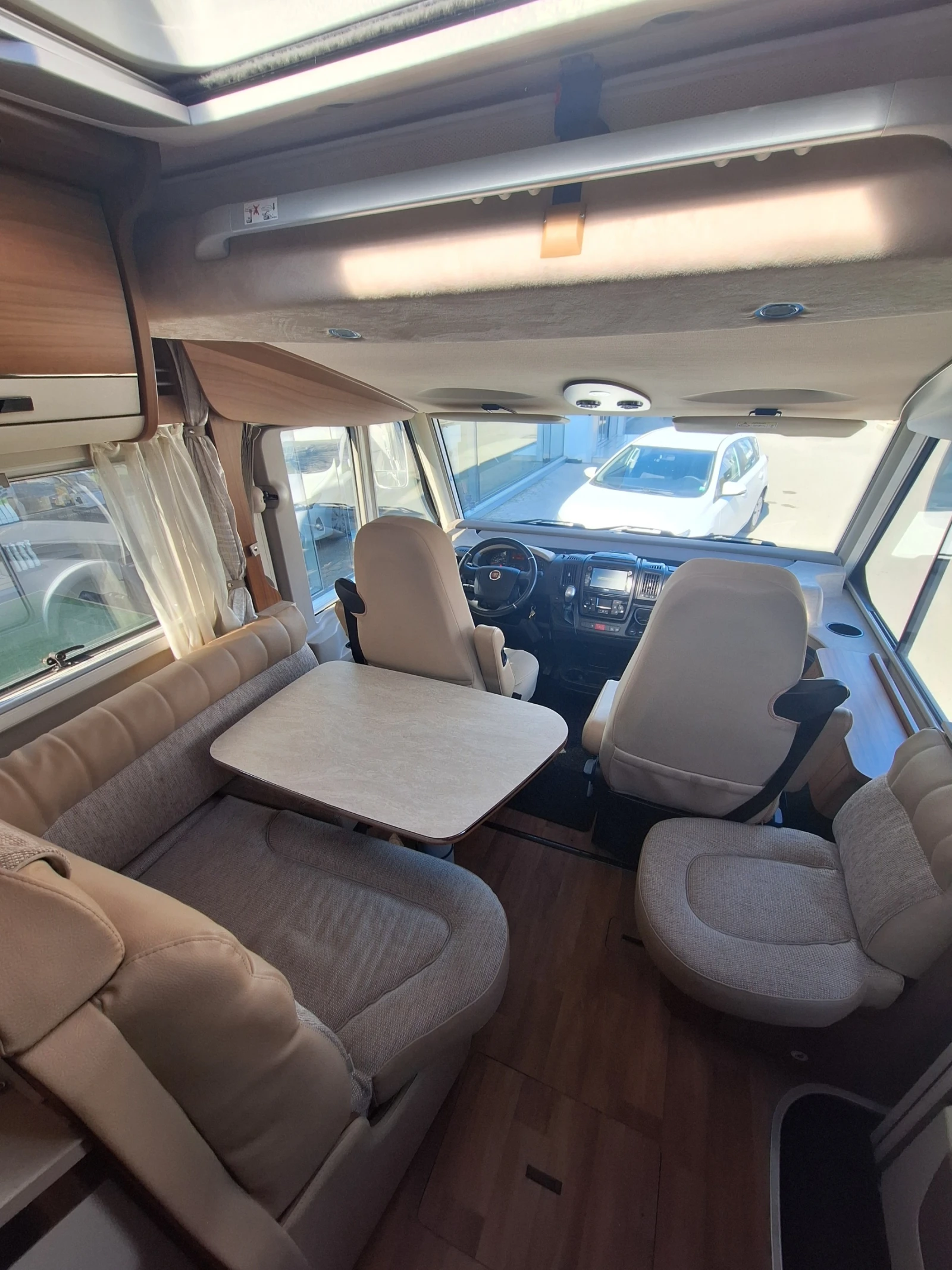 Кемпер HYMER / ERIBA B 678, снимка 12 - Каравани и кемпери - 54420576