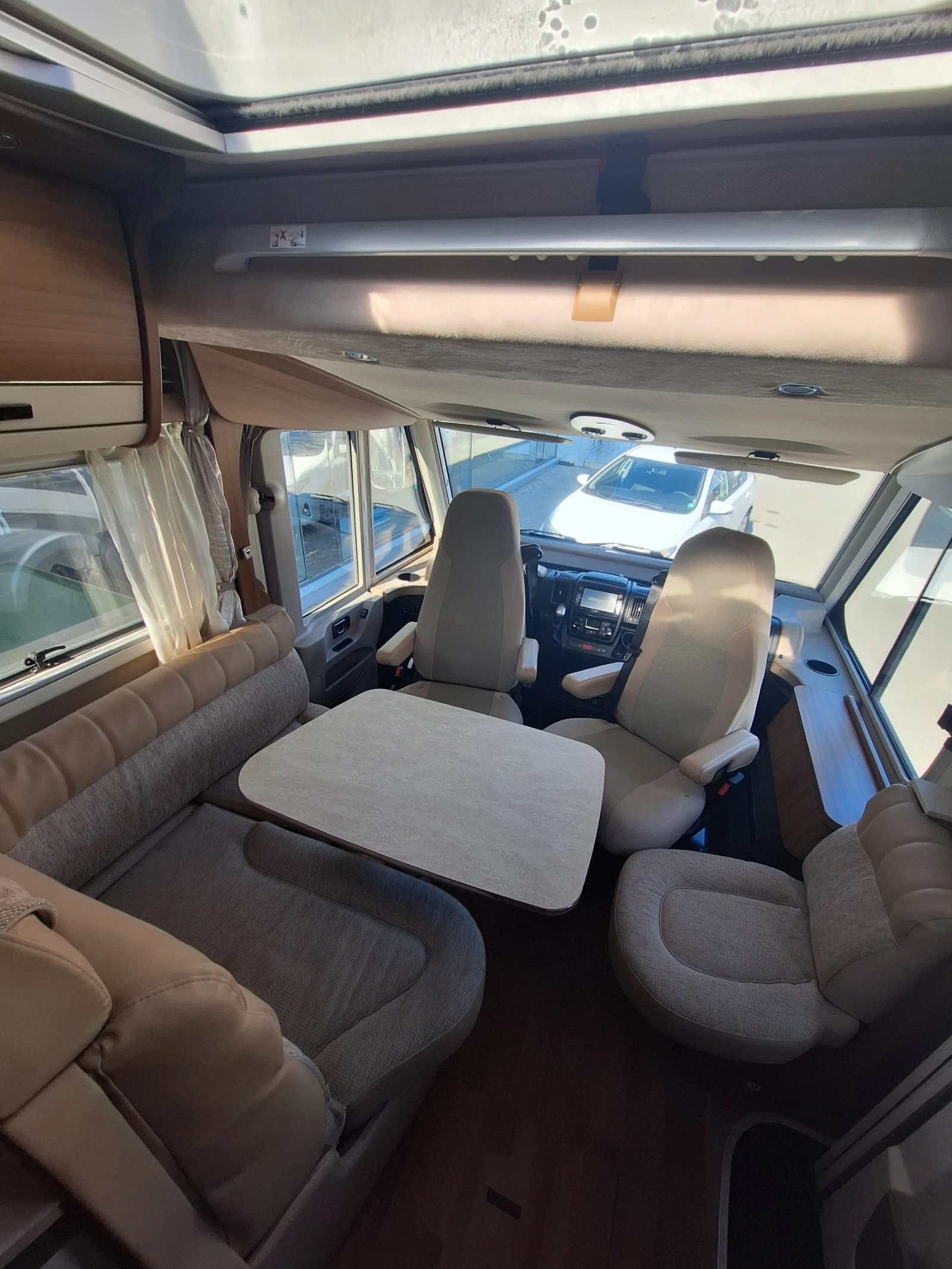 Кемпер HYMER / ERIBA B 678, снимка 13 - Каравани и кемпери - 54420576
