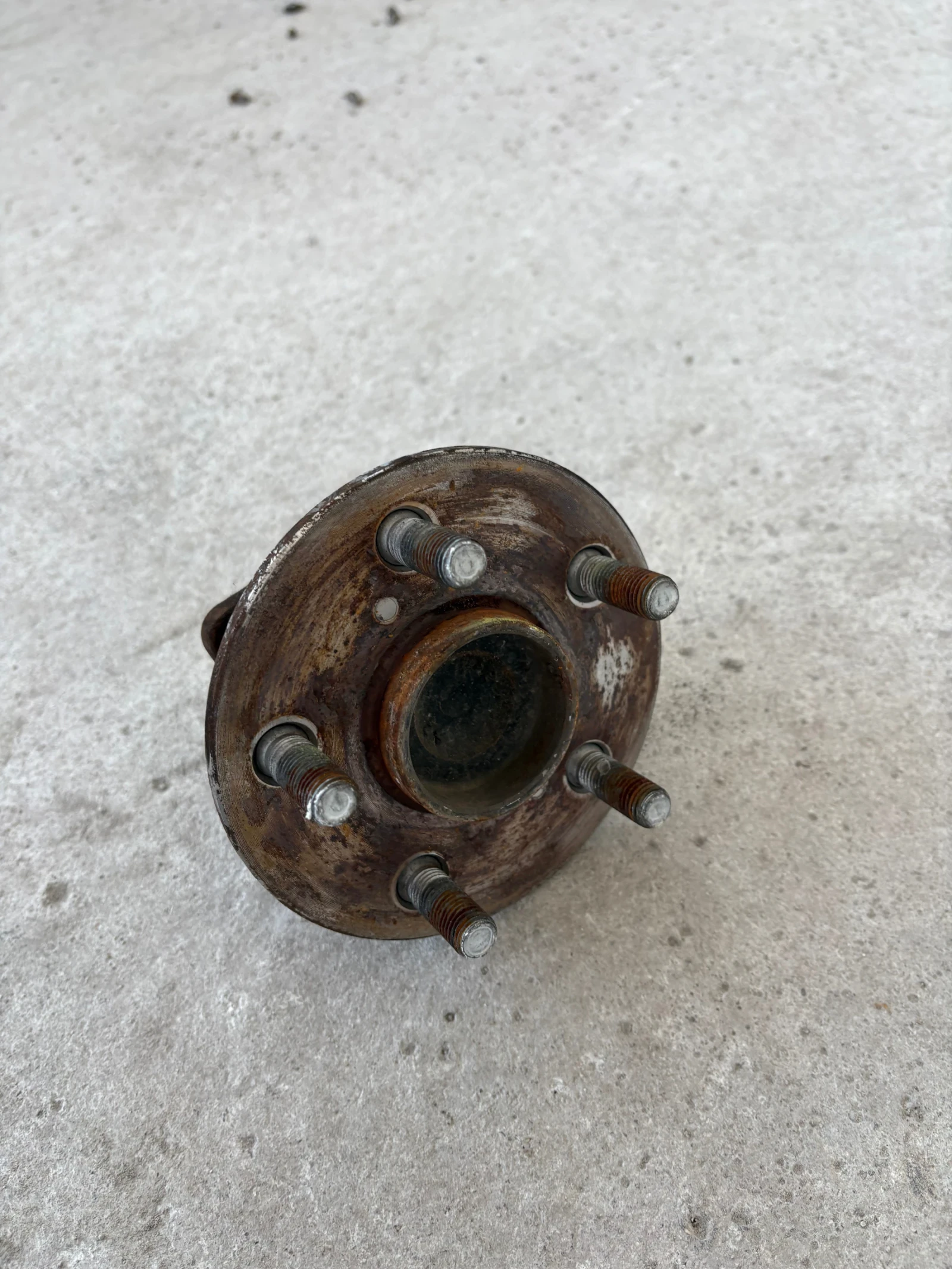 Toyota Avensis combi дискове главини, снимка 7 - Части - 54779934