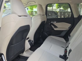 BMW iX1 xDrive30, снимка 8