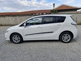 Toyota Verso 2.0D-4D Навигация, Панорама, 7 местна Фулл екстри , снимка 4