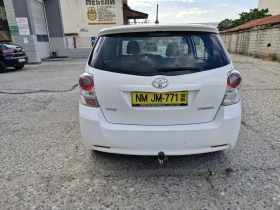 Toyota Verso 2.0D-4D Навигация, Панорама, 7 местна Фулл екстри , снимка 7
