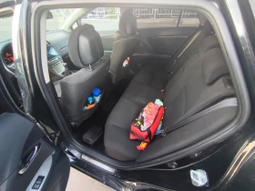 Toyota Avensis 1.8i  147k.c 2010г ГАЗ, снимка 16