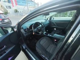 Toyota Avensis 1.8i  147k.c 2010г ГАЗ, снимка 6