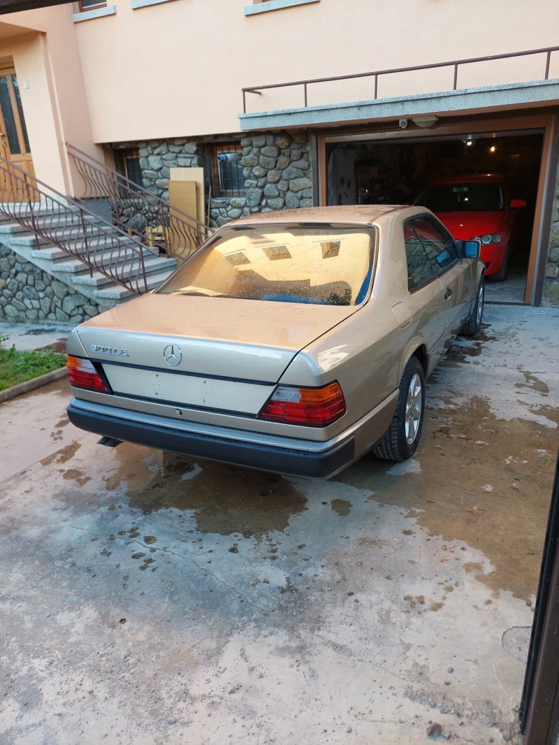 Mercedes-Benz 124 300ce, снимка 13 - Автомобили и джипове - 47094634