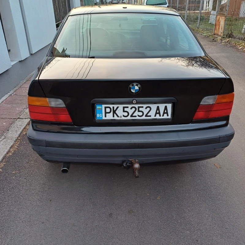 BMW 318, снимка 15 - Автомобили и джипове - 48393499