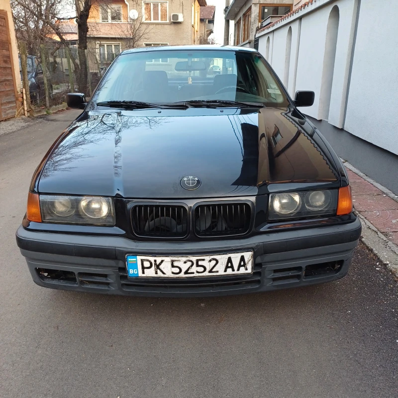 BMW 318, снимка 12 - Автомобили и джипове - 48393499