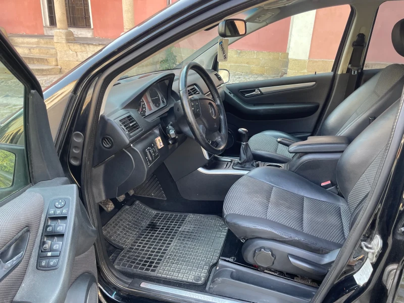 Mercedes-Benz B 200 2.0CDI 140ks FACELIFT, снимка 9 - Автомобили и джипове - 50929491