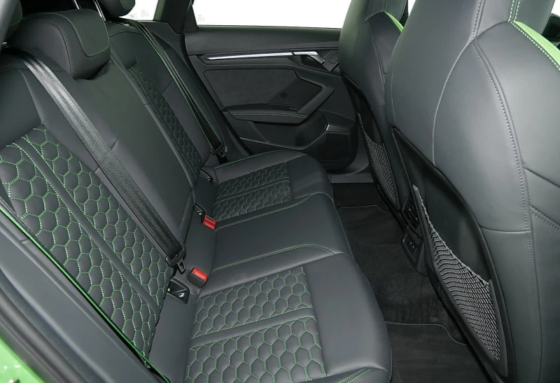 Audi Rs3 2.5 TFSI/CERAMIC/ DYNAMIC/B&O/ MATRIX/ BLACK OPTIC, снимка 14 - Автомобили и джипове - 51224009