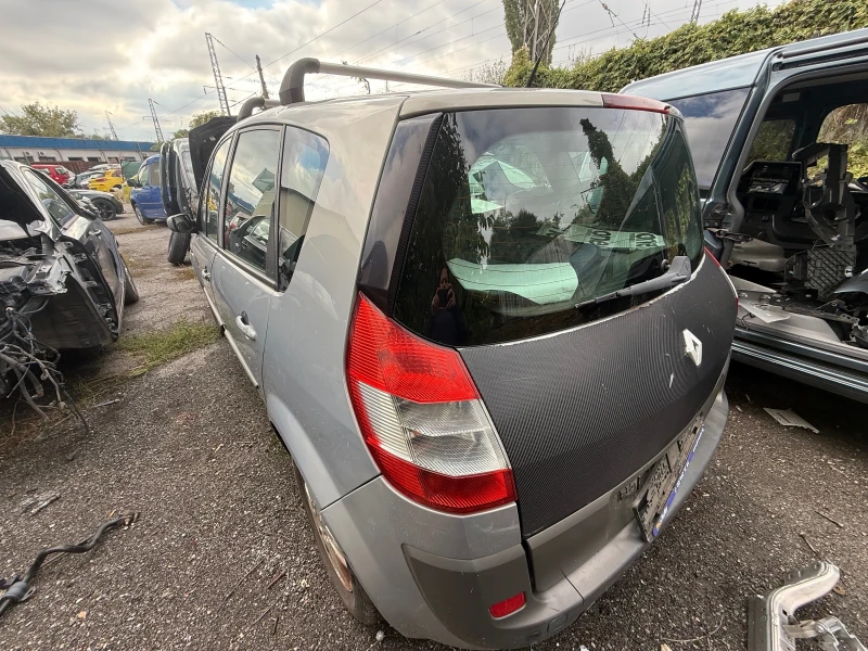 Renault Scenic, снимка 3 - Автомобили и джипове - 52009450