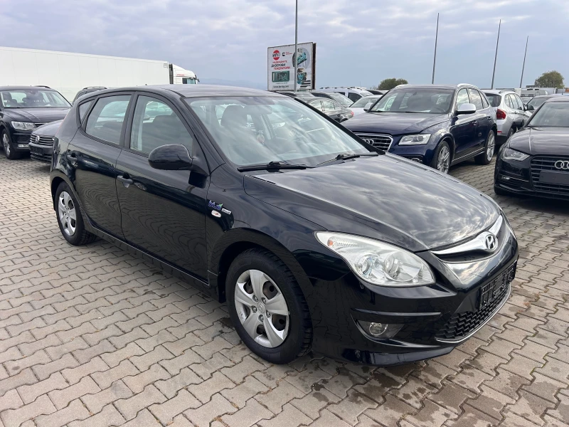 Hyundai I30 1.4i EURO 5, снимка 4 - Автомобили и джипове - 52037081