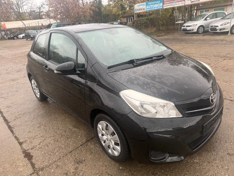 Toyota Yaris 1.0 VVTI, снимка 2 - Автомобили и джипове - 52322293