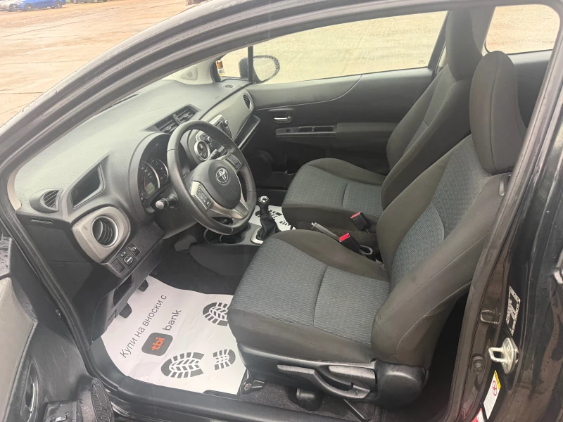 Toyota Yaris 1.0 VVTI, снимка 9 - Автомобили и джипове - 52322293