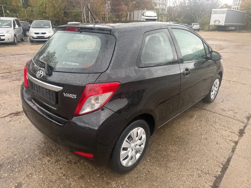 Toyota Yaris 1.0 VVTI, снимка 6 - Автомобили и джипове - 52322293