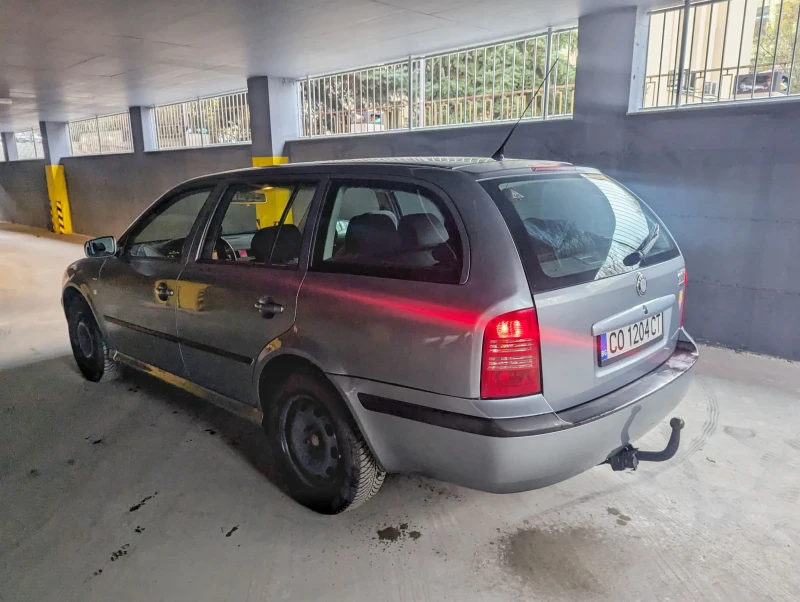 Skoda Octavia 2.0 LPG , снимка 2 - Автомобили и джипове - 52376309