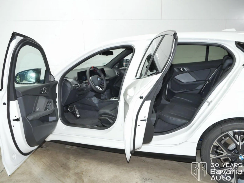 BMW 135 M135i xDrive Steptronic, снимка 5 - Автомобили и джипове - 52727813