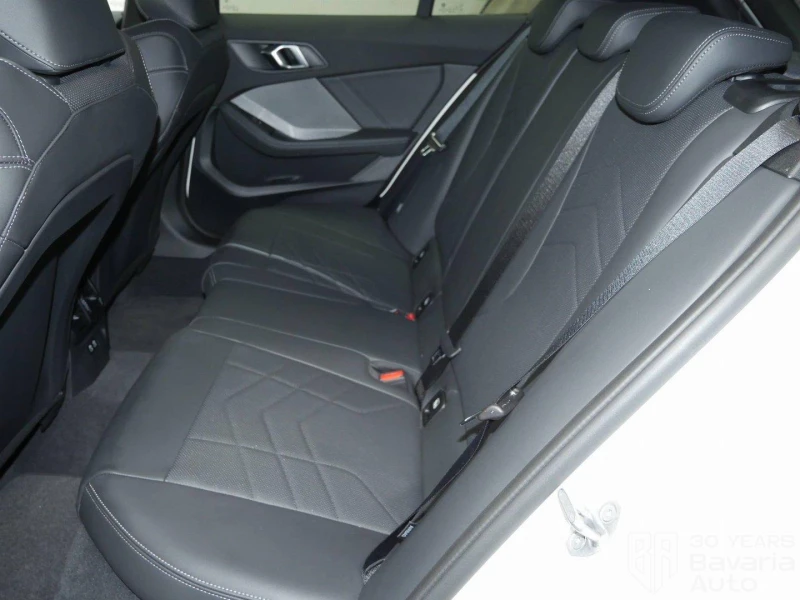 BMW 135 M135i xDrive Steptronic, снимка 8 - Автомобили и джипове - 52727813