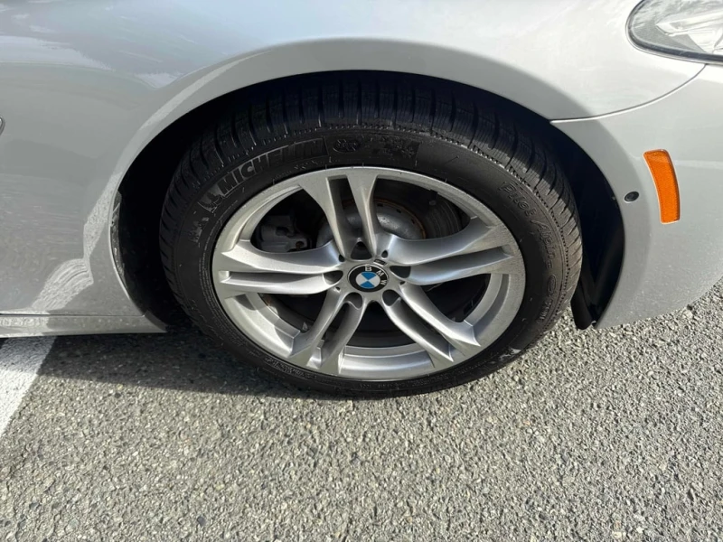 BMW 528 * 4dr Sdn 528i xDrive AWD * CARFAX * ЦЕНА ДО БГ, снимка 6 - Автомобили и джипове - 52906188