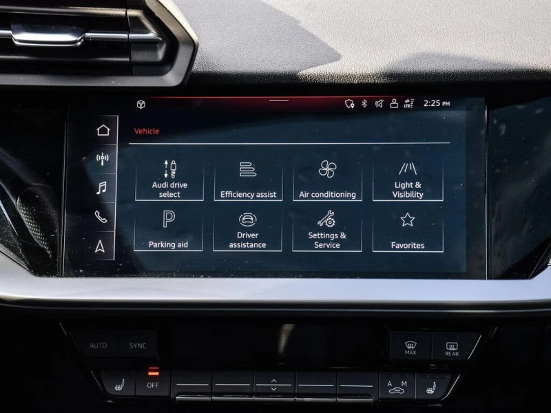 Audi A3 S-Line* HeadUp* АвтоКредит* (ЦЕНА ДО БГ), снимка 14 - Автомобили и джипове - 53224355