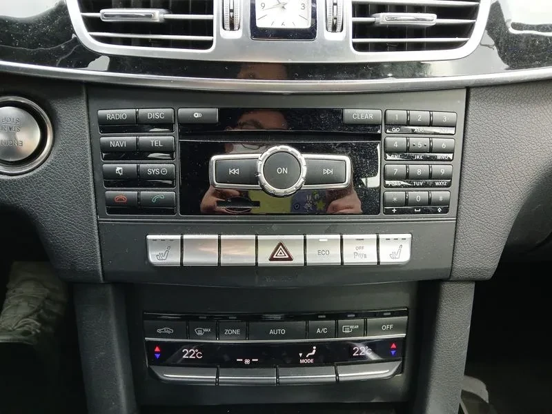 Mercedes-Benz E 250 Cdi 4Matic, снимка 16 - Автомобили и джипове - 53871380