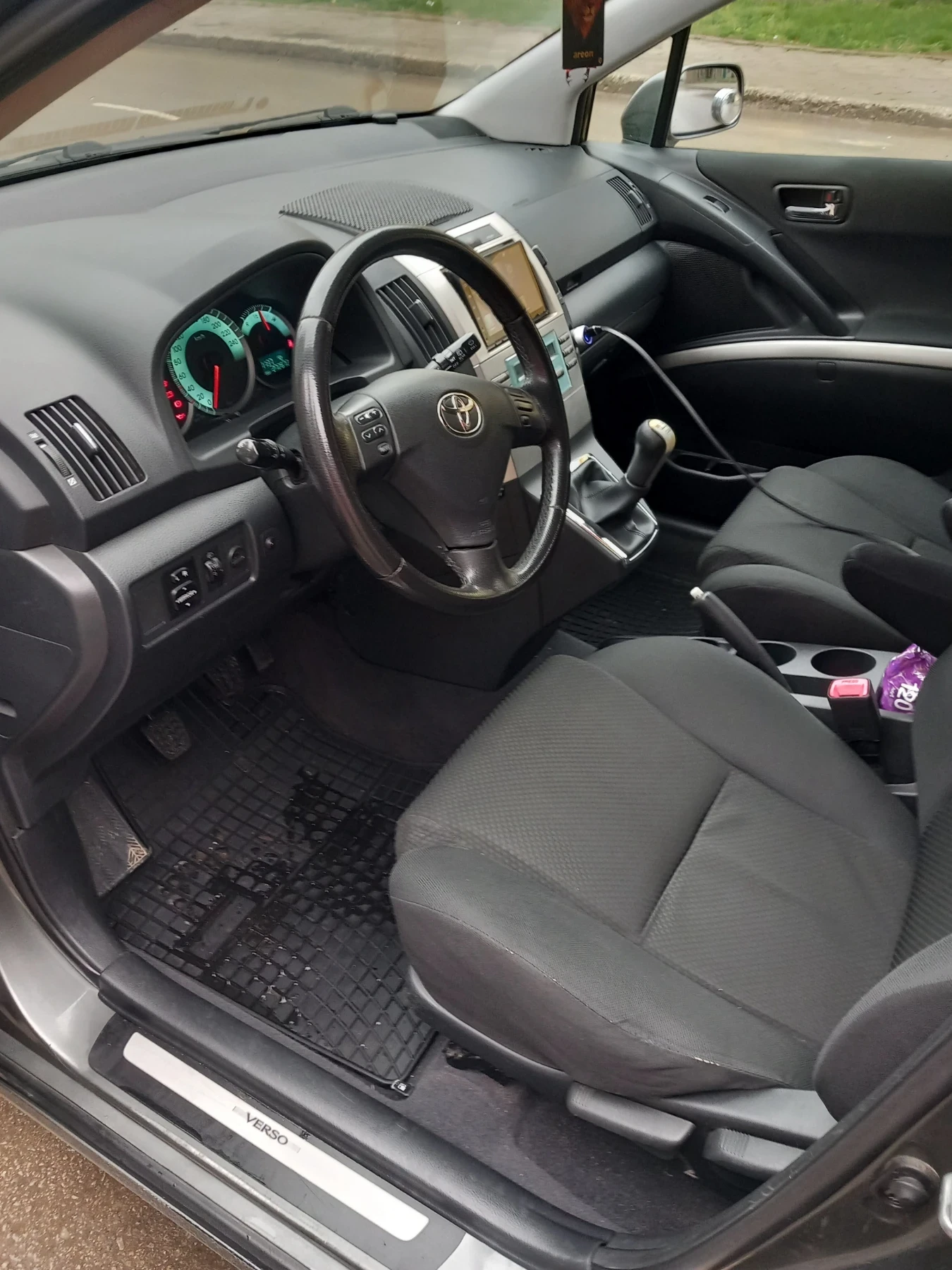Toyota Corolla verso  - изображение 3